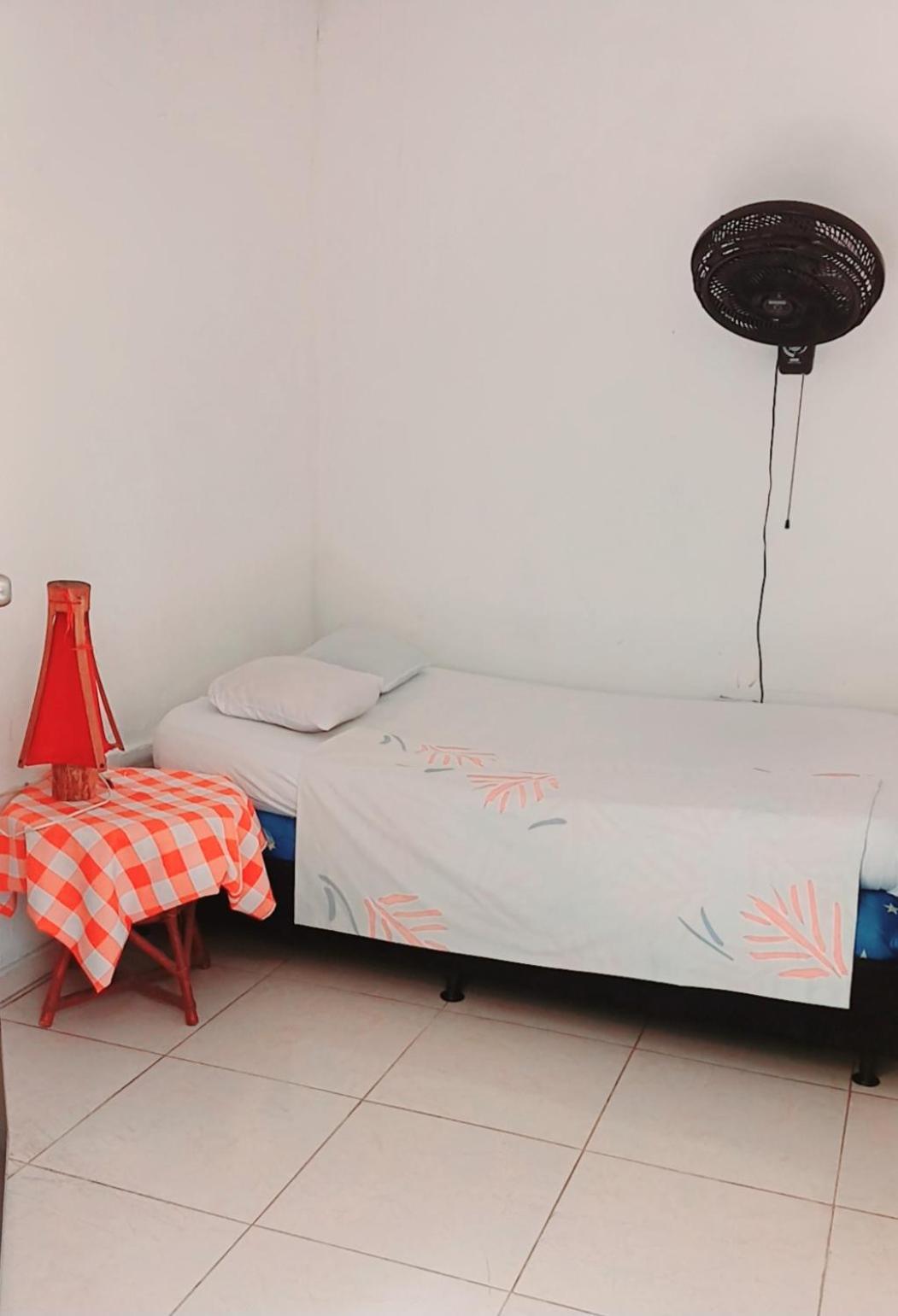 Casa Amarilla Hostel - カリ エクステリア 写真